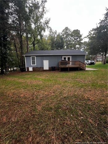 1217 Cedarhurst Dr, Sanford, NC 27332