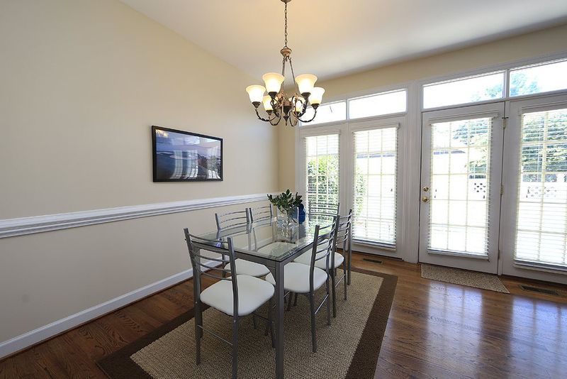 1217 Fairview Club Dr, Wake Forest, NC 27587