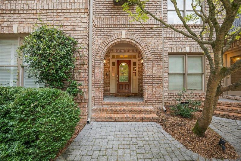 1217 Kings Grant Dr, Raleigh, NC 27614