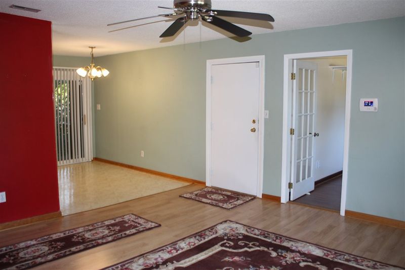 1217 Manassas Ct #C, Raleigh, NC 27609