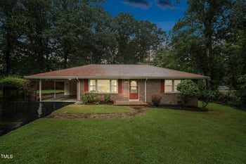 1217 Oak Dr, Durham, NC 27712