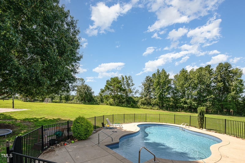 1217 Rolling Farm Dr, Raleigh, NC 27603