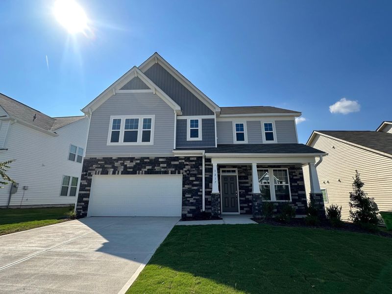 1217 Sidney Creek Dr, Zebulon, NC 27597