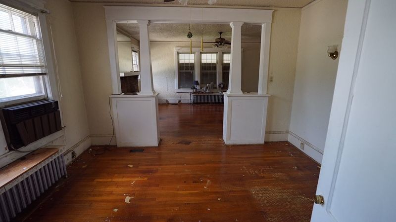 1217 Wake Forest Rd, Raleigh, NC 27604
