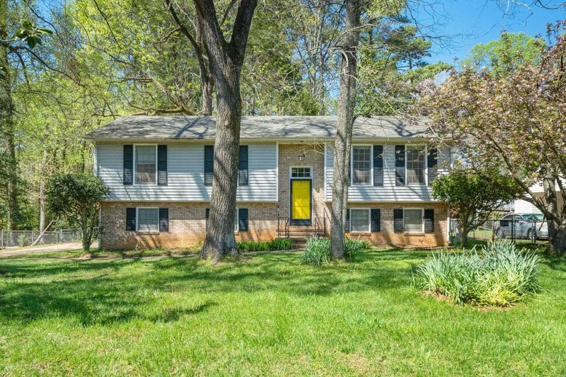 1218 Brookgreen Dr, Cary, NC 27511