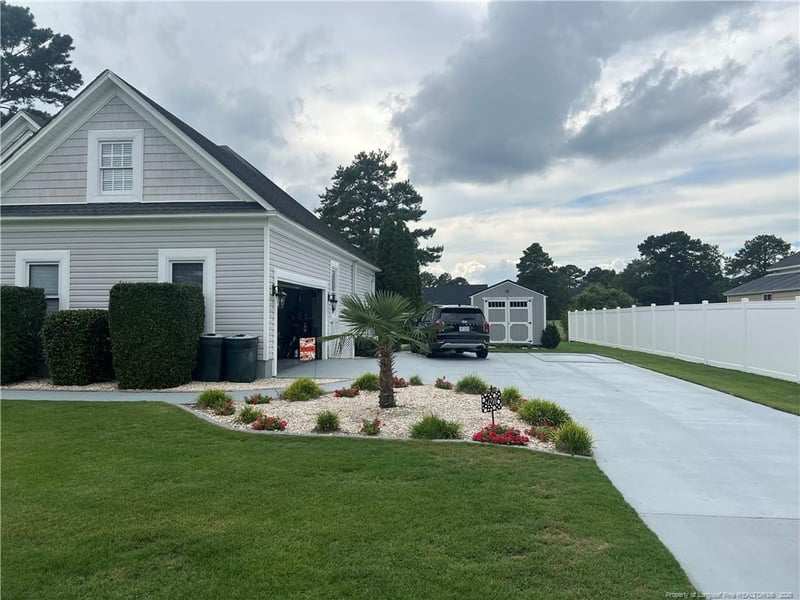 1218 Four Wood Dr, Fayetteville, NC 28312