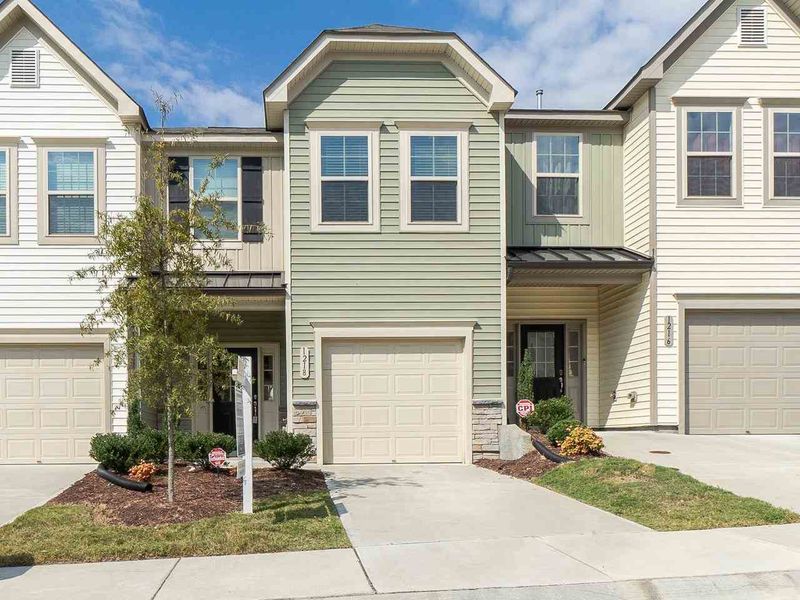1218 Garden Stone Dr, Raleigh, NC 27610