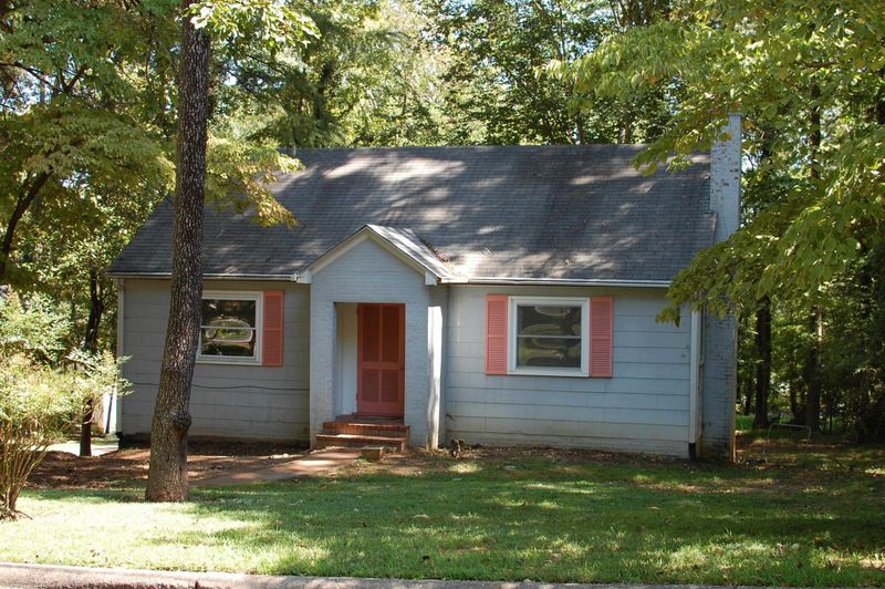 1218 Hillview Rd, Chapel Hill, NC 27514
