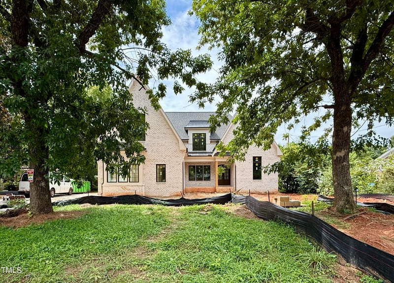 1218 Kingwood Dr, Raleigh, NC 27609
