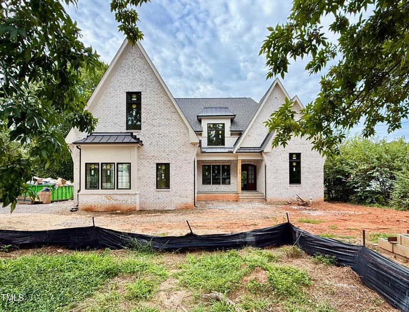 1218 Kingwood Dr, Raleigh, NC 27609