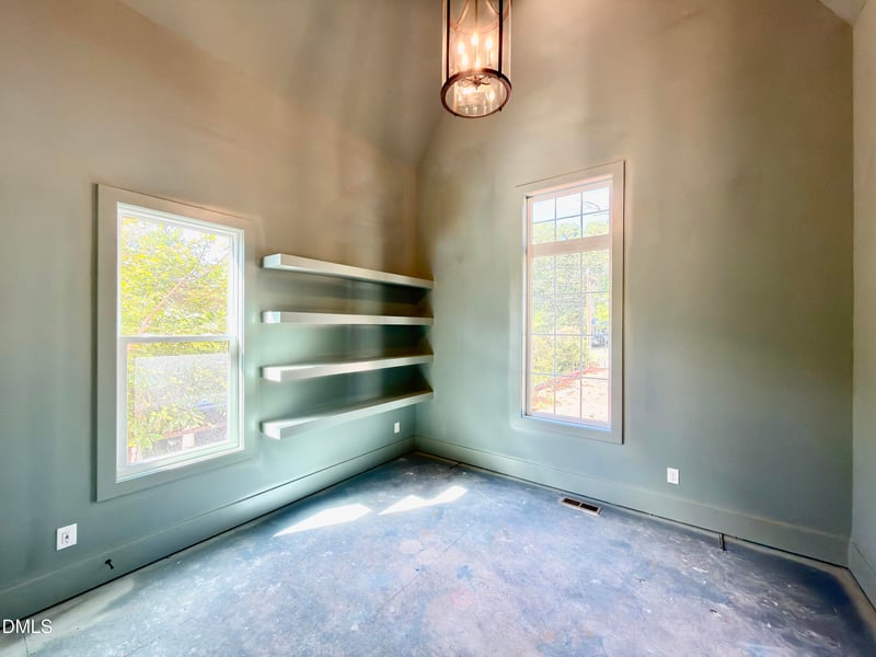 1218 Kingwood Dr, Raleigh, NC 27609
