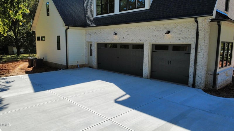 1218 Kingwood Dr, Raleigh, NC 27609