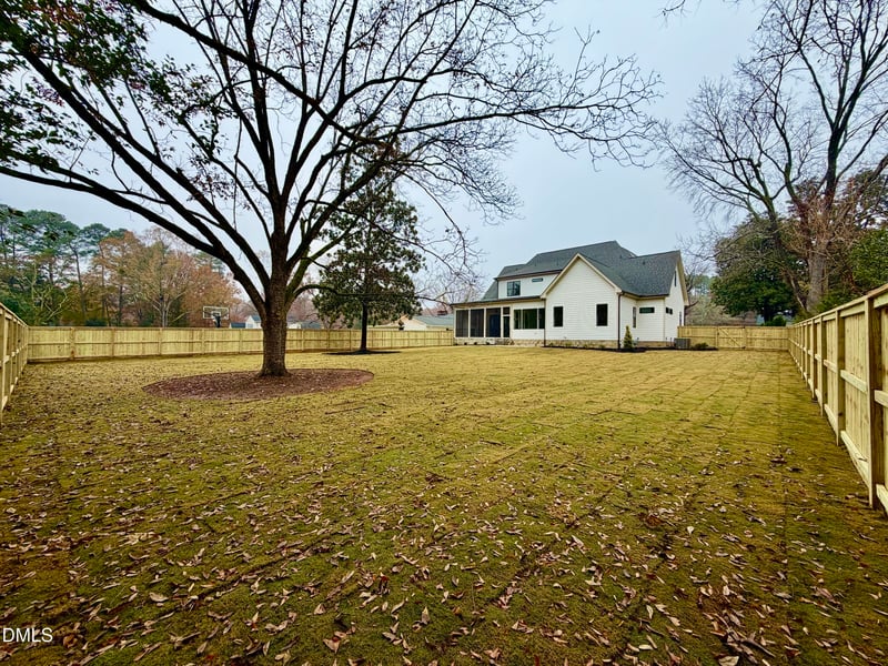 1218 Kingwood Dr, Raleigh, NC 27609