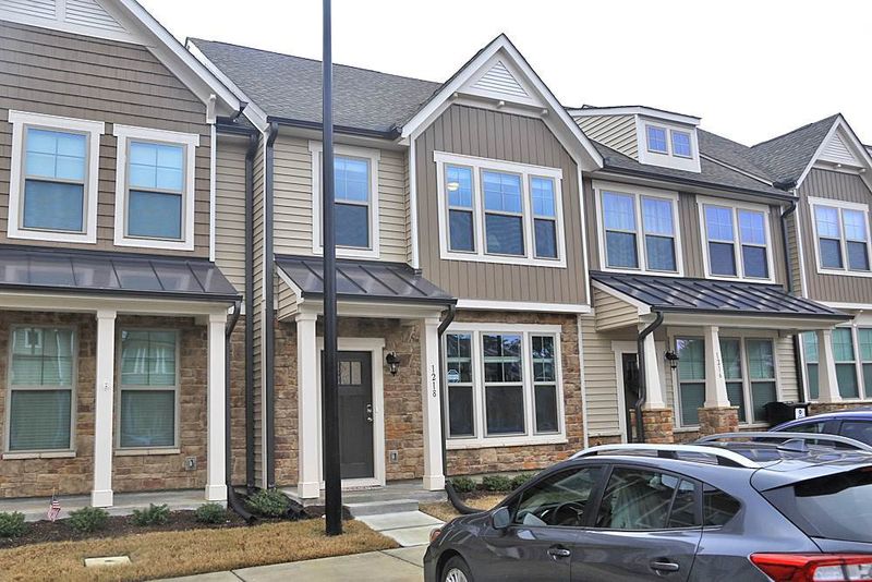 1218 Metropolitan Dr, Durham, NC 27713
