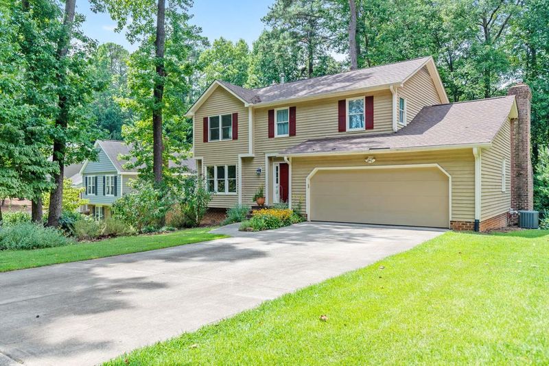 1218 Nottingham Dr, Cary, NC 27511