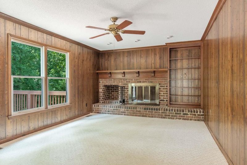 1218 Nottingham Dr, Cary, NC 27511