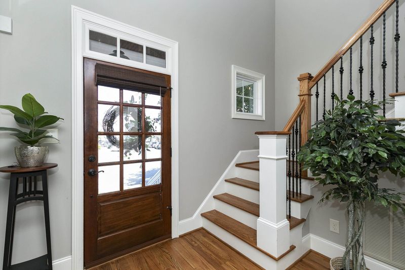 1218 Sand Pine Dr, Cary, NC 27519