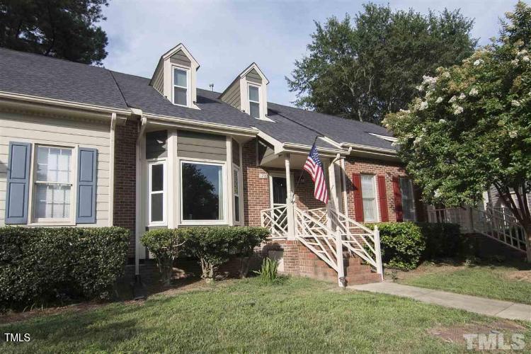 1218 Shadowbark Ct, Raleigh, NC 27603