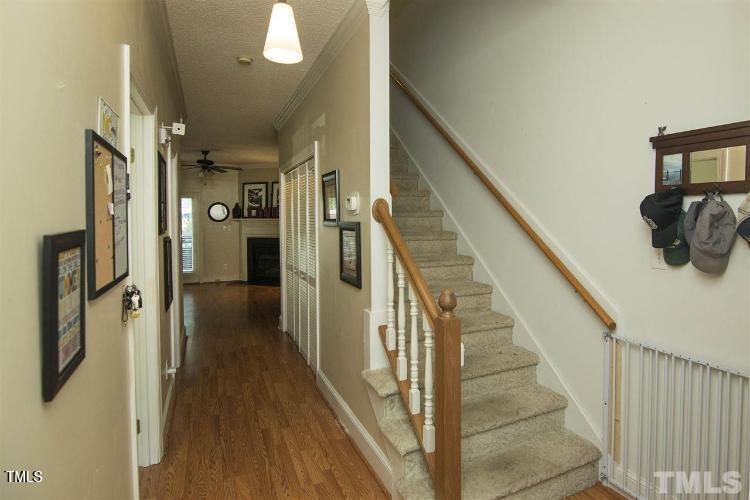 1218 Shadowbark Ct, Raleigh, NC 27603