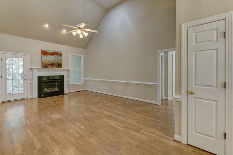 1219 Hawkweed Dr, Fuquay Varina, NC 27526