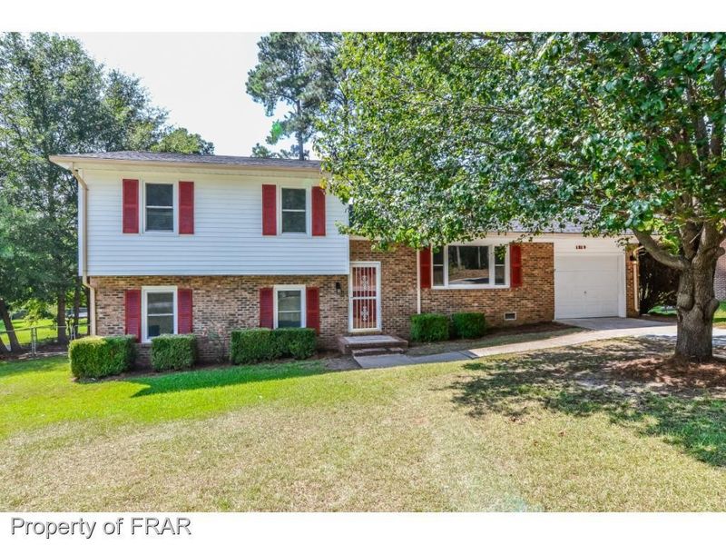 1219 Patrick Dr, Fayetteville, NC 28314
