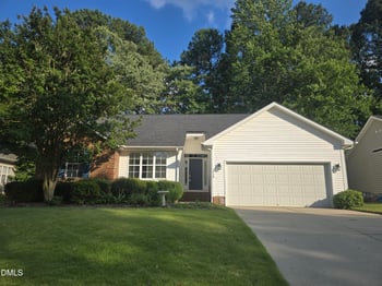 1219 Waterford Green Dr, Apex, NC 27502