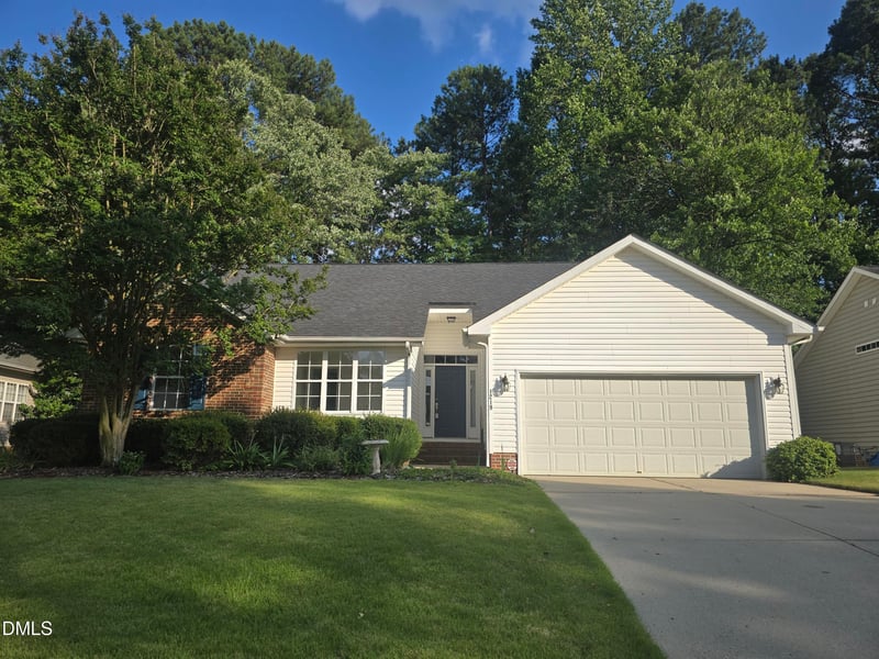 1219 Waterford Green Dr, Apex, NC 27502