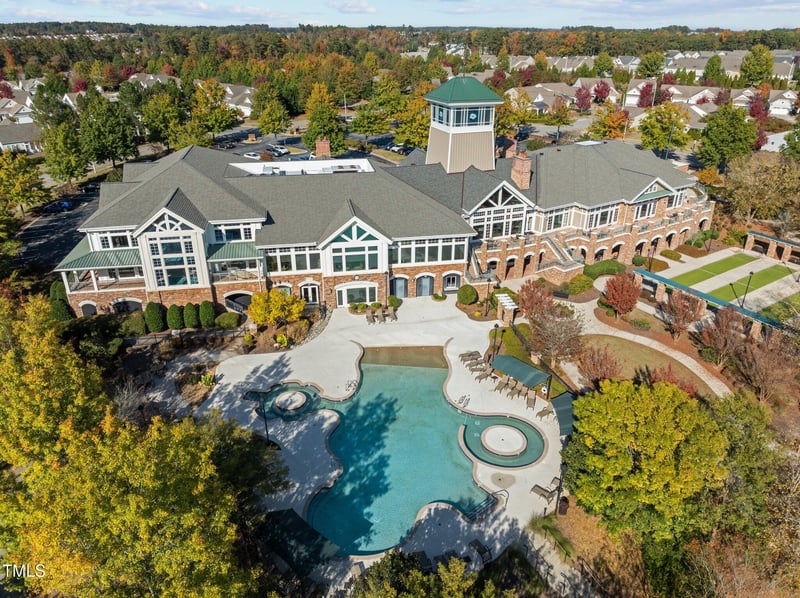 122 Arvind Oaks Cir, Cary, NC 27519