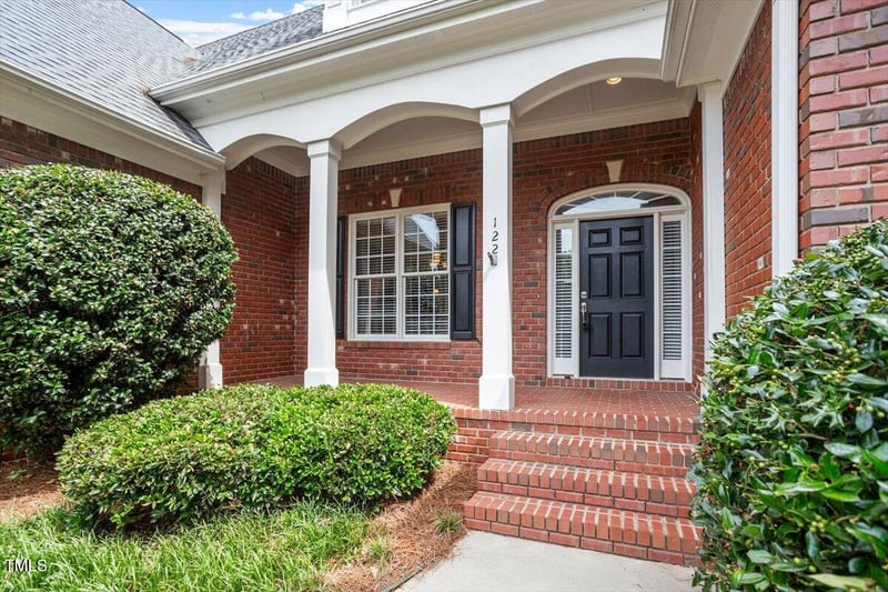 122 Barringer Dr, Garner, NC 27529