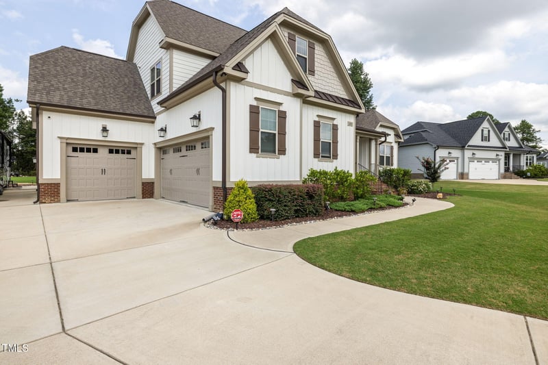 122 Batten Hill Ln, Selma, NC 27576