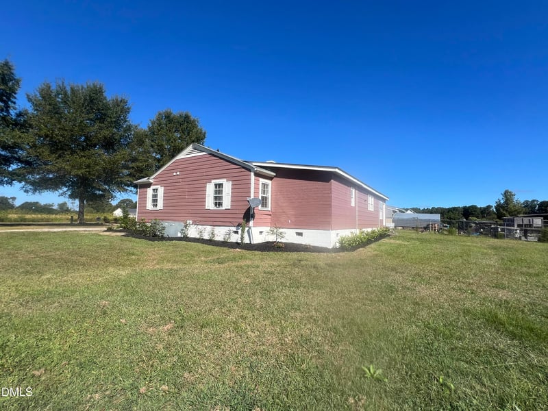 122 Bill Avery Rd, Coats, NC 27521