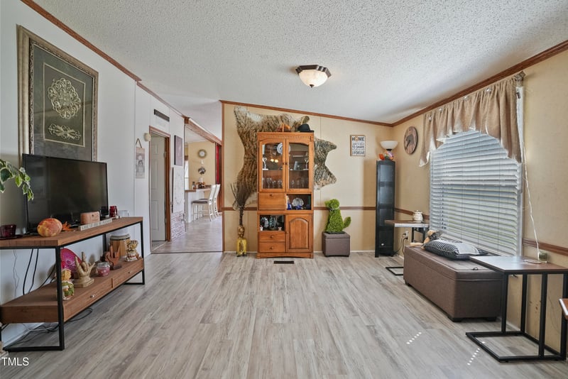 122 Blueberry Dr, Selma, NC 27576