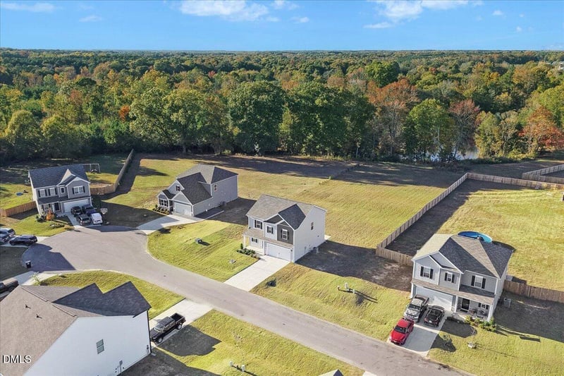 122 Continental Ln, Smithfield, NC 27577