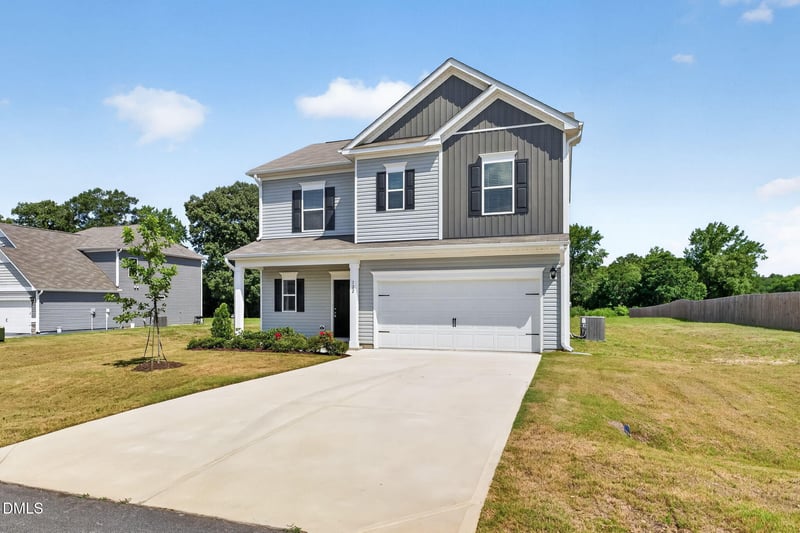 122 Continental Ln, Smithfield, NC 27577