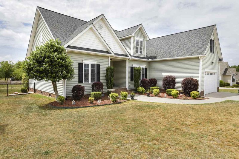 122 Darphrid Dr, Willow Springs, NC 27592