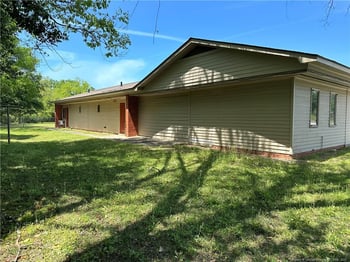 122 Eastwood Ave, Fayetteville, NC 28301
