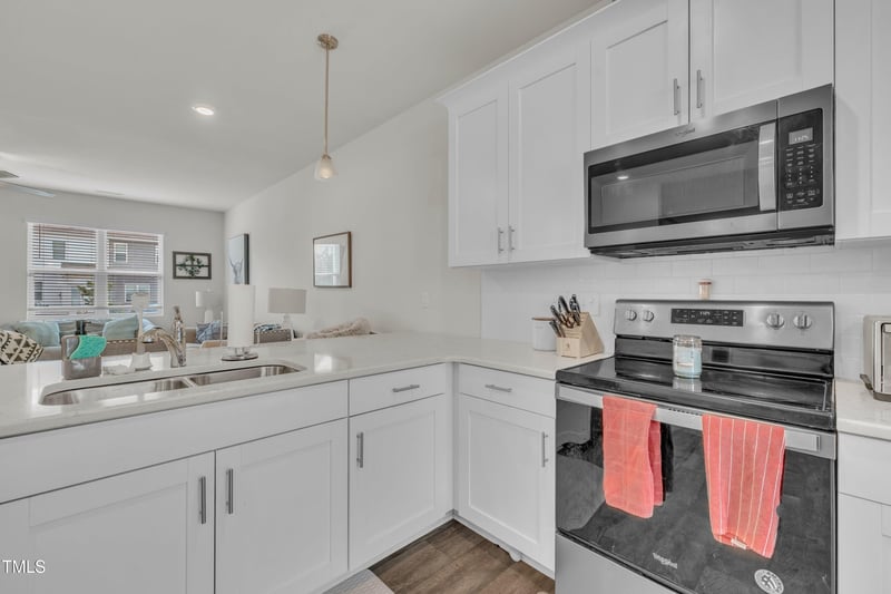 122 Enterprise Dr, Clayton, NC 27520