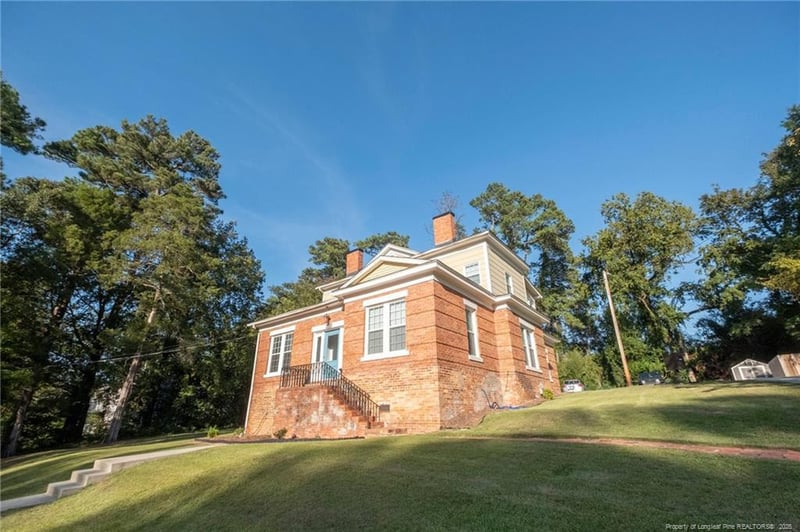 122 Hinsdale Ave, Fayetteville, NC 28305