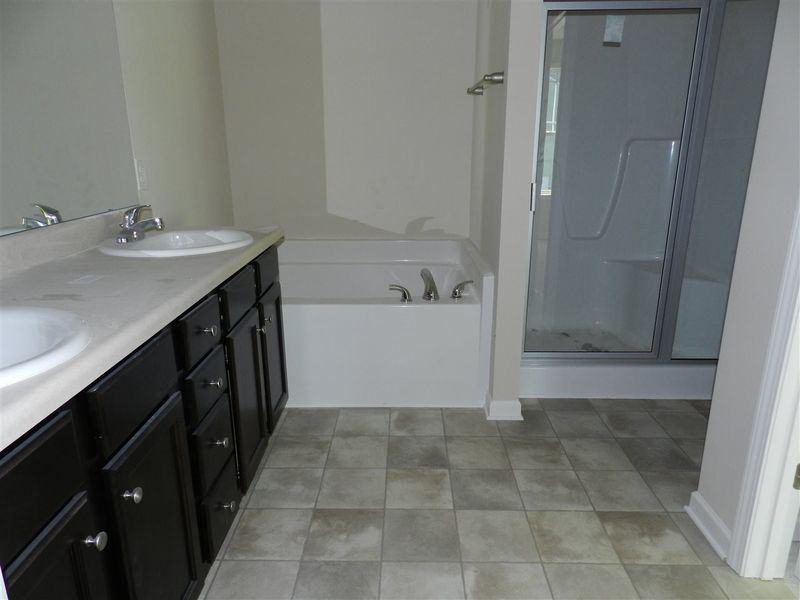 122 Hunterwood Pl, Benson, NC 27504