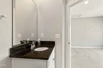 122 Leatherwood Ln, Chapel Hill, NC 27517