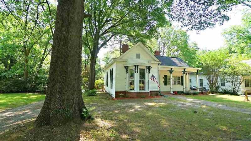 122 N Main St, Franklinton, NC 27525