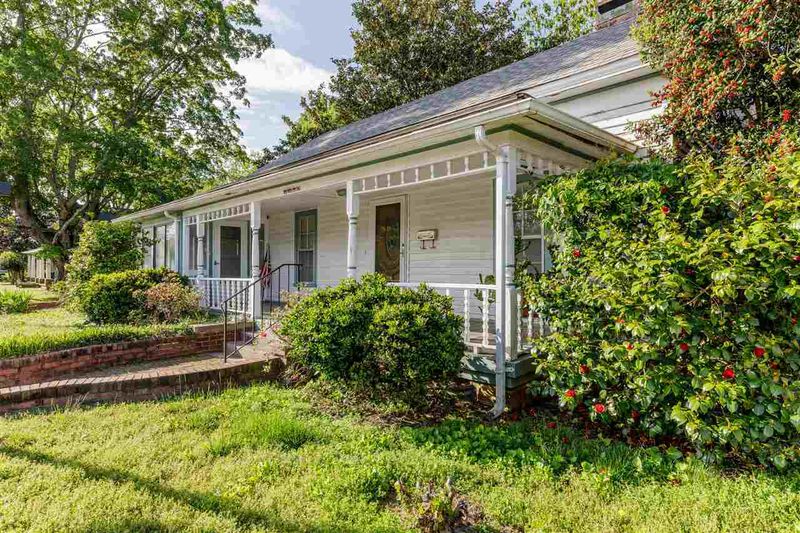 122 E Main St, Garner, NC 27529