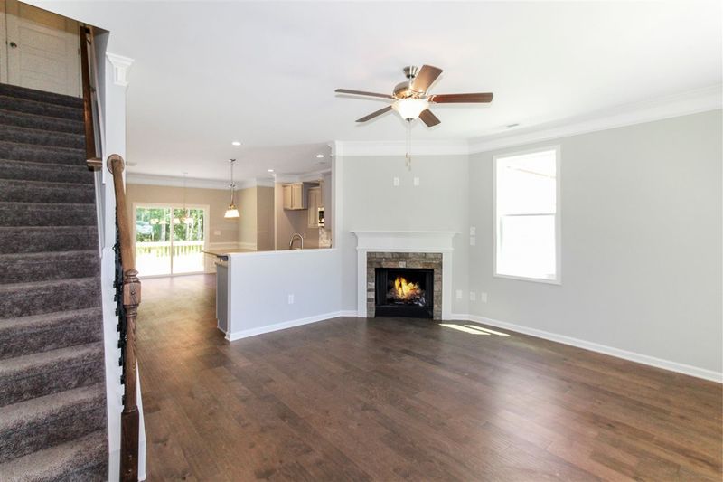 122 Mallory Ct, Clayton, NC 27520