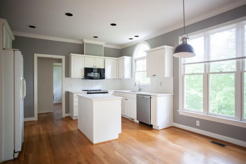 122 Marin Dr, Chapel Hill, NC 27516