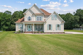 122 Oakmoor Ln, Willow Springs, NC 27592