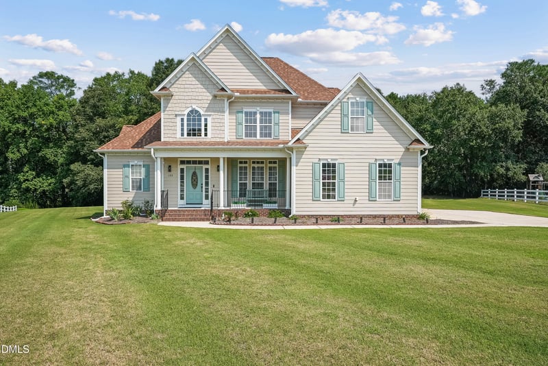 122 Oakmoor Ln, Willow Springs, NC 27592