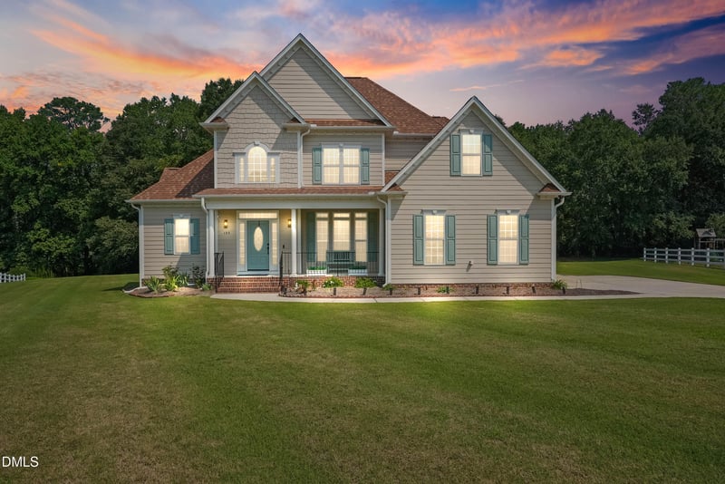 122 Oakmoor Ln, Willow Springs, NC 27592