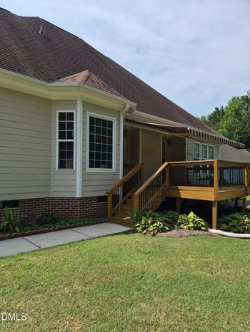 122 Oakmoor Ln, Willow Springs, NC 27592