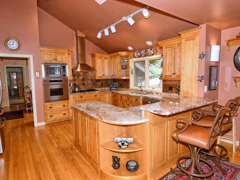122 Oldham Pl, Chapel Hill, NC 27516