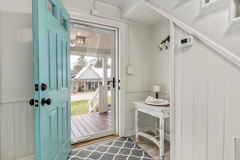 122 W Persimmon St, Youngsville, NC 27596